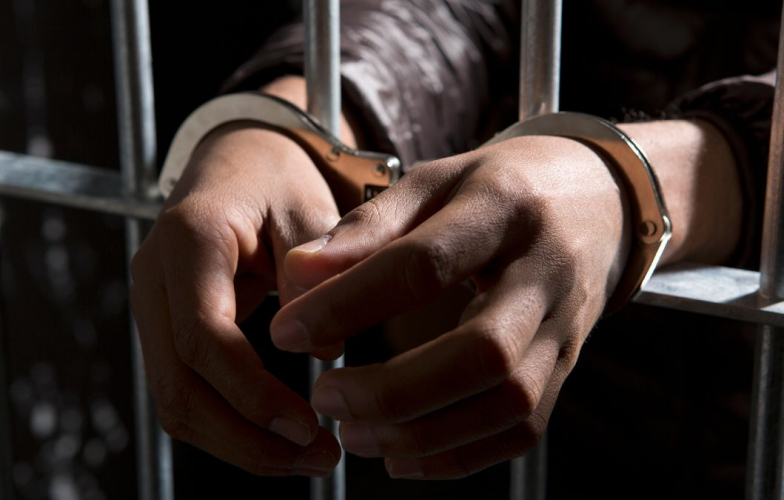 До довічного позбавлення волі засуджено жителя Херсонщини, який ґвалтував малолітню доньку співмешканки